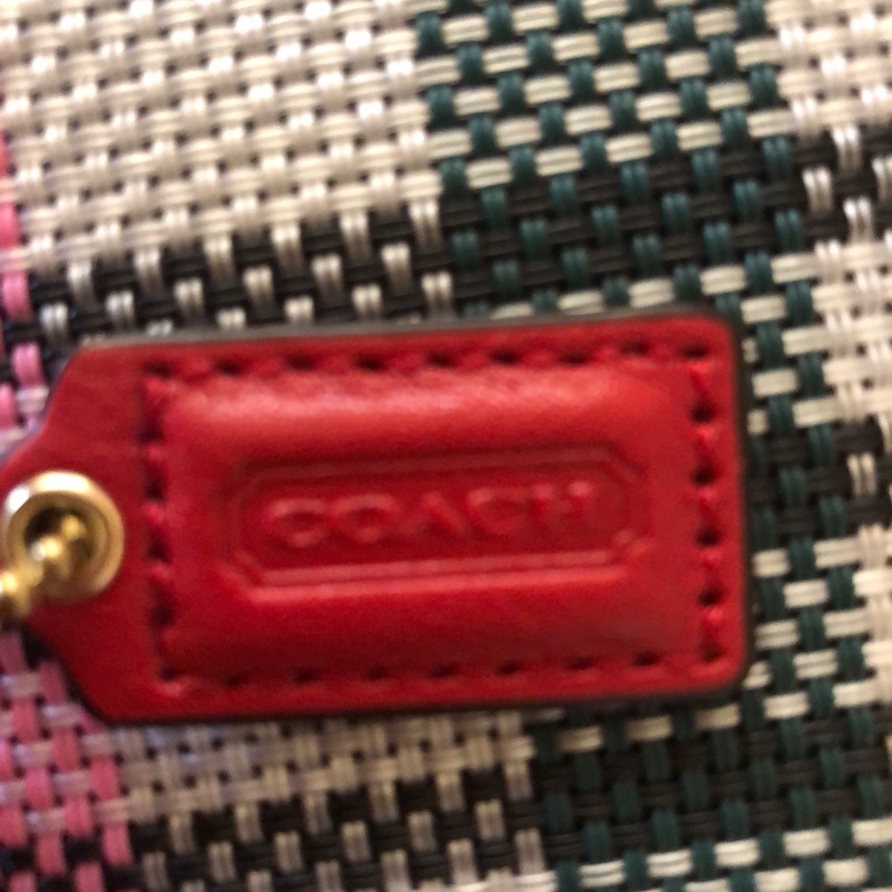 SOLD🌲🎁COACH.Gorgeous wine red coach wristlet. - Picture 3 of 5